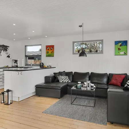2 Bedroom Gorgeous In Hadsund