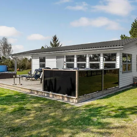 2 Bedroom Gorgeous In