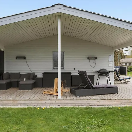 2 Bedroom Gorgeous In *