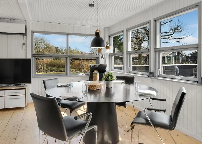 2 Bedroom Gorgeous In