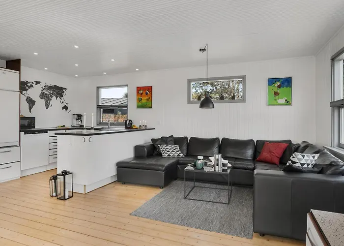 2 Bedroom Gorgeous In Hadsund